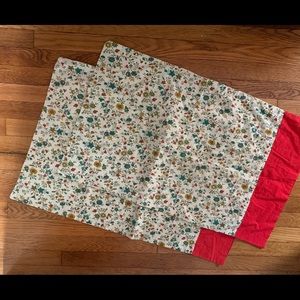Two standard vintage pillow cases